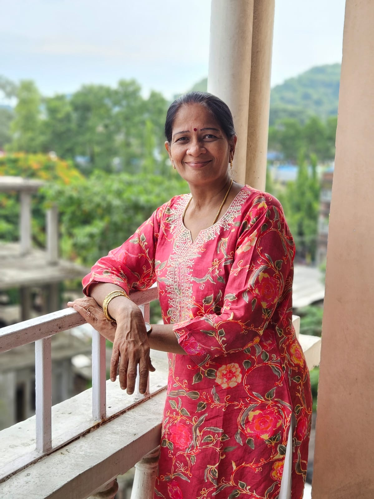 Groom's family member 2